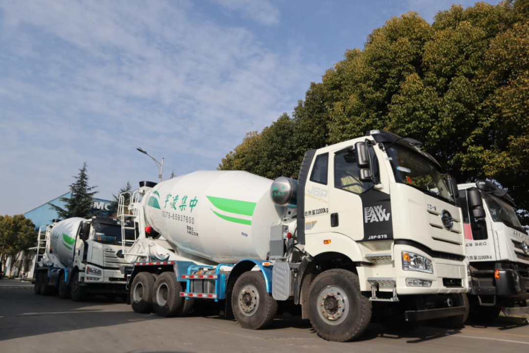 2025新澳门免费原料宝典