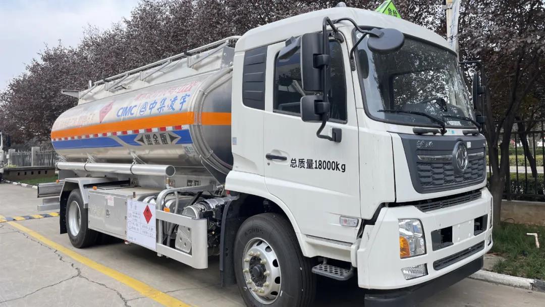 2025新澳门免费原料宝典