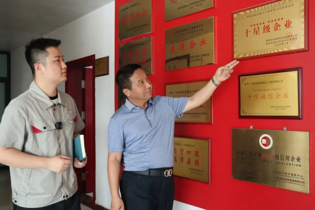 2025新澳门免费原料宝典