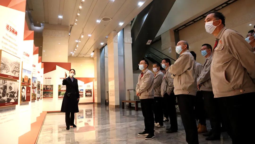 2025新澳门免费原料宝典