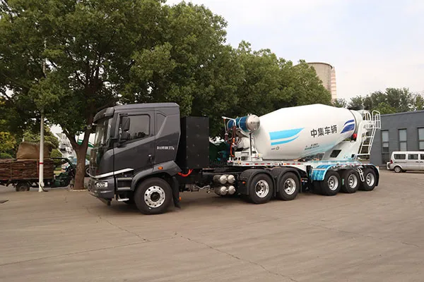 水泥罐车