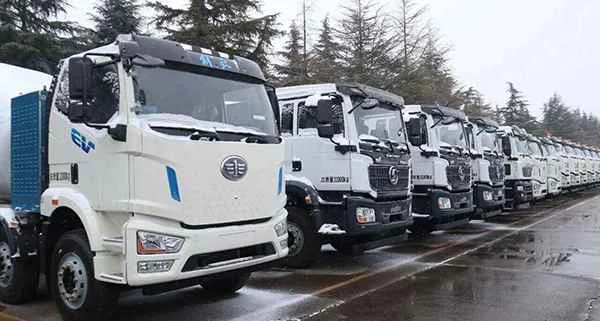 进入雨雪强时段！搅拌车防冻指南：比穿“羽绒服”更管用的操作