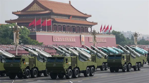 中集车辆&陕汽重卡搅拌车——工地运输的“特种兵”